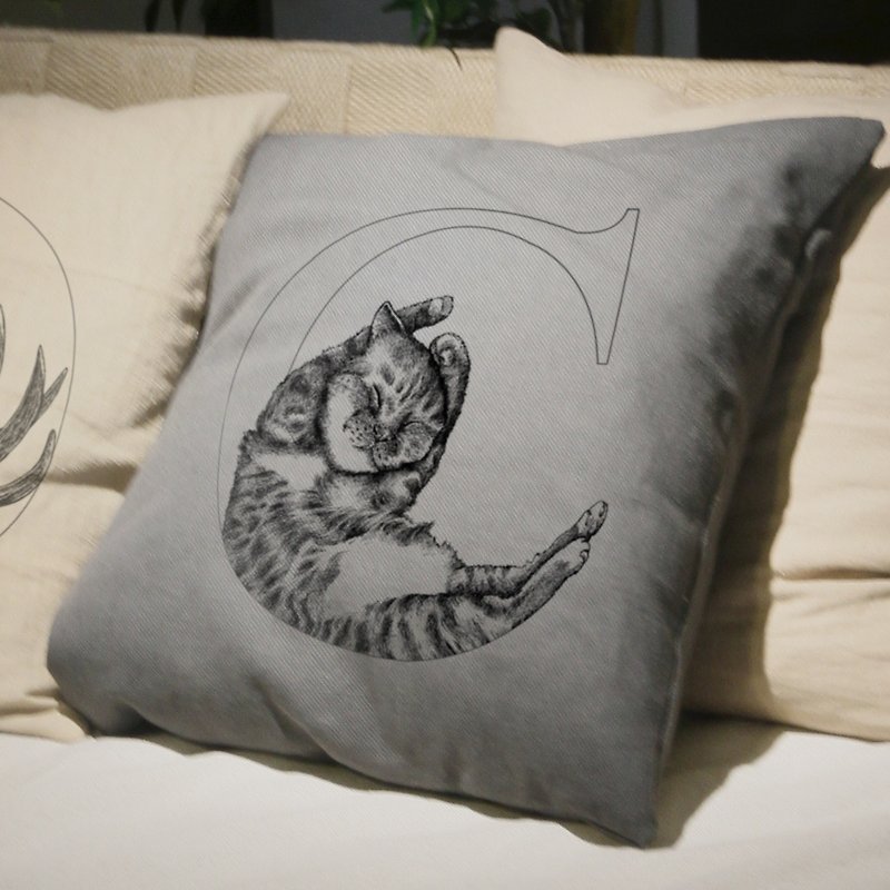Cat 貓咪 手繪字母抱枕 - 枕頭/咕𠱸 - 棉．麻 多色