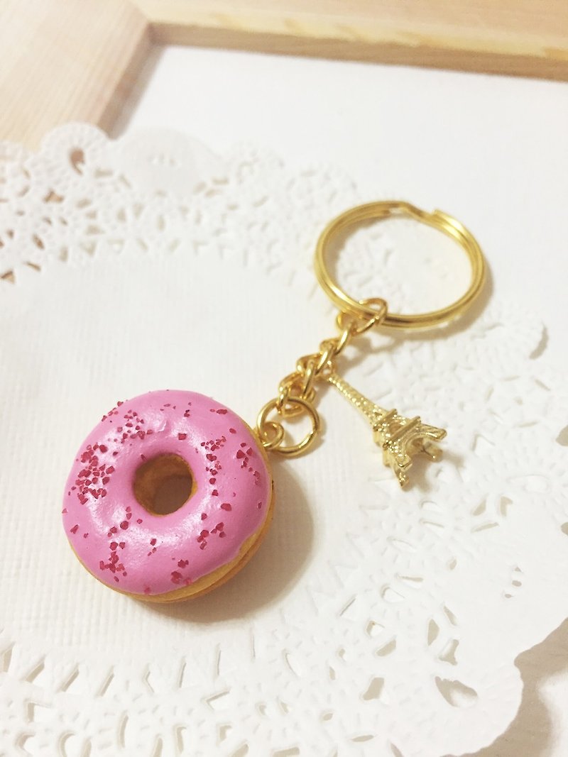 ~~mini Christmas new product launch~~Strawberry Dot Donut Charm (magnet can be changed) ((Randomly send a mysterious gift if you exceed 600)) - ที่ห้อยกุญแจ - ดินเหนียว หลากหลายสี