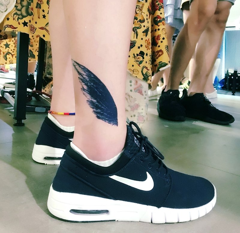 LAZY DUO Ocean Blue Feather Wing Realistic Waterproof Temporary Tattoo Stickers - สติ๊กเกอร์แทททู - กระดาษ สีน้ำเงิน