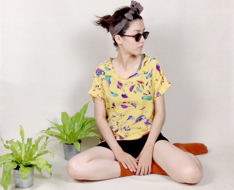 │千金難買早知道│黃色小鳥圖騰印花古著襯衫VINTAGE/MOD'S - 女上衣/長袖上衣 - 其他材質 橘色