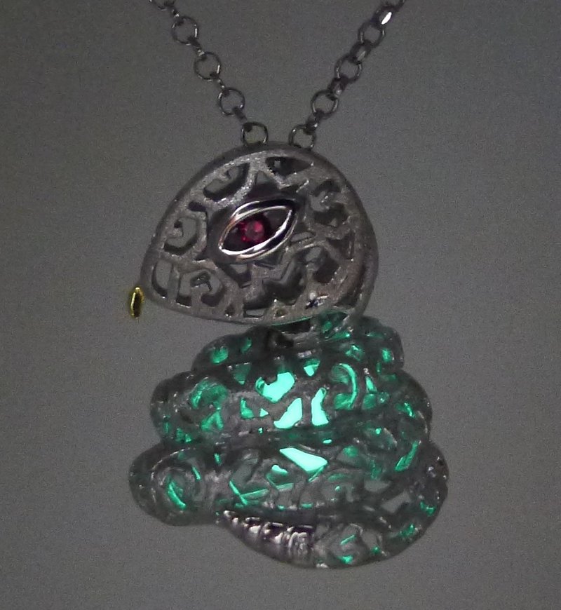 HK089~ 925 Silver Snake Shaped Lantern Pendant With 18 inches Silver Necklace - สร้อยติดคอ - เงิน สีเงิน