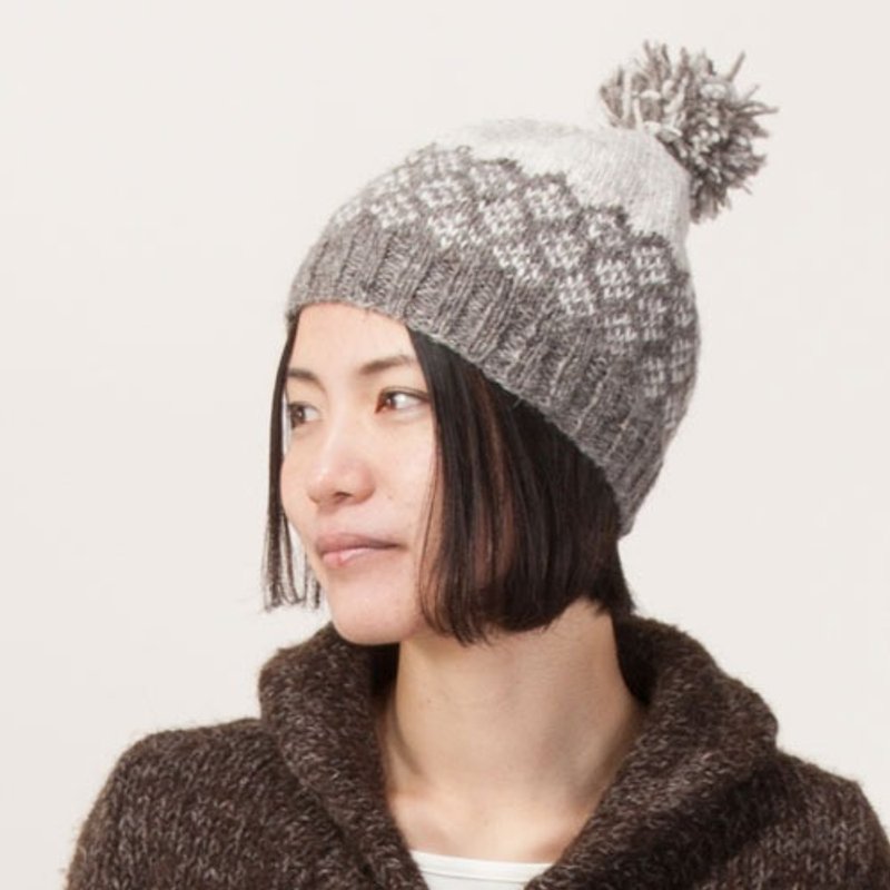 地球樹fair trade-「帽子系列」- 手編織100%羊毛菱格球球帽(淺棕色) - 帽子 - 羊毛 