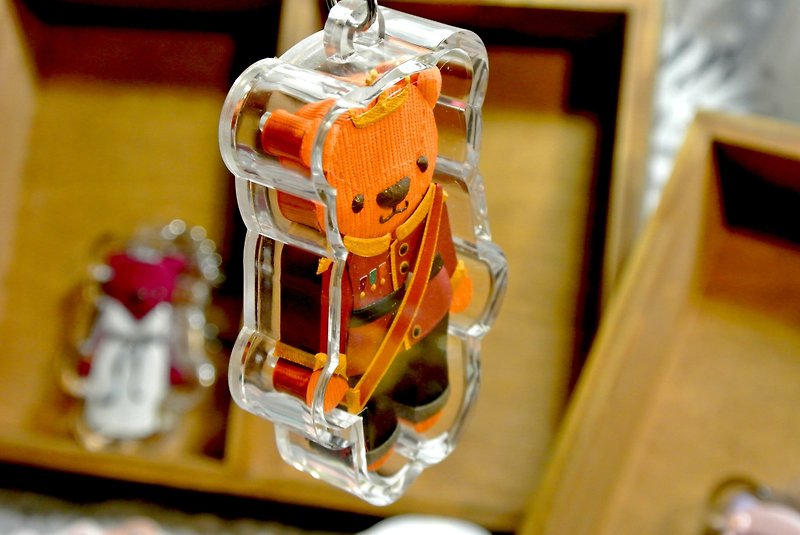 Dumpy Bear 紙雕小熊吊飾NO.1 - 鑰匙圈/鑰匙包 - 紙 橘色