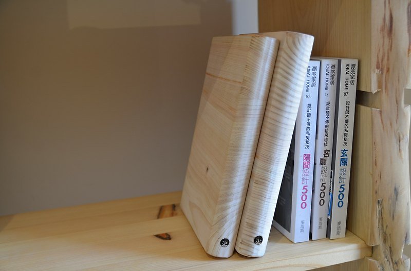Fake books in wooden bookends - Photo Albums & Books - Wood Pink