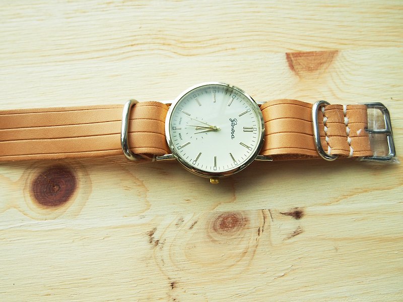 Hand-made vegetable tanned leather strap with classic watch core - นาฬิกาผู้หญิง - หนังแท้ 