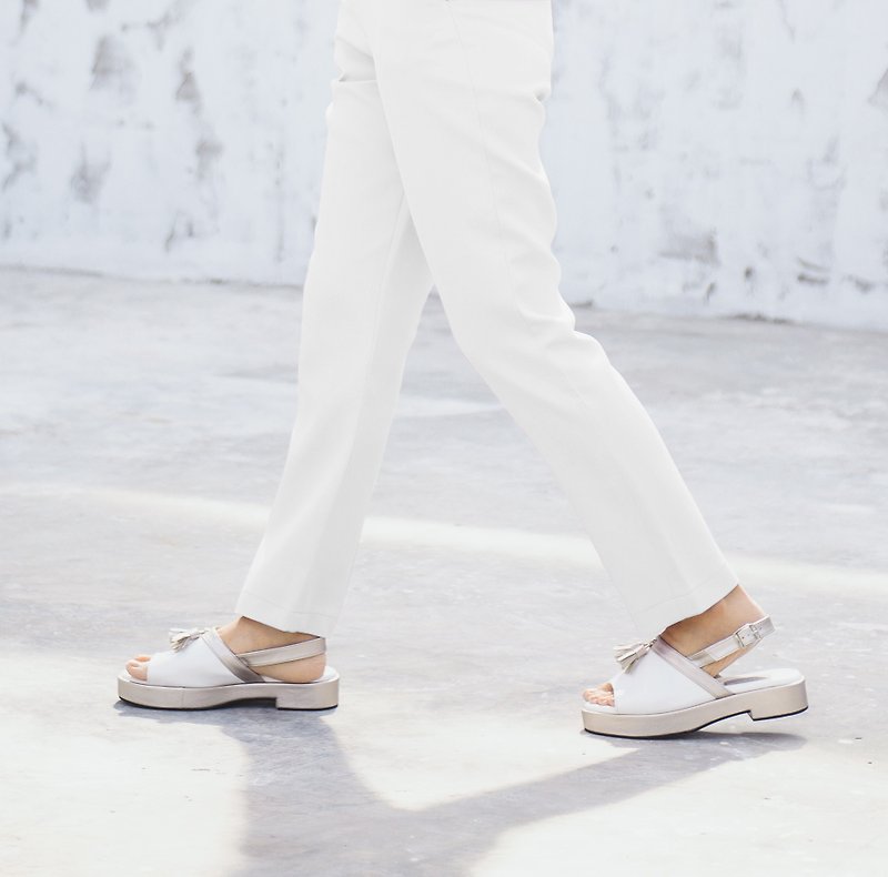 Tassel Platform shoes - Metallic snow - รองเท้าลำลองผู้หญิง - หนังแท้ ขาว