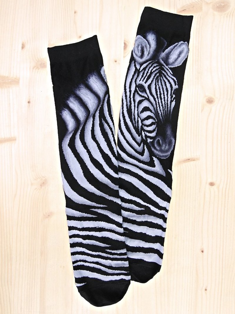 JHJ Design Canadian brand high-color knitted cotton socks animal series-zebra socks (knitted cotton socks) black and white personality dark - Socks - Other Materials 