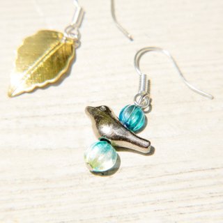 / Simple sense / vintage Bronze Silver glass earrings - bird of happiness twilight of (clip-on / ear pin)