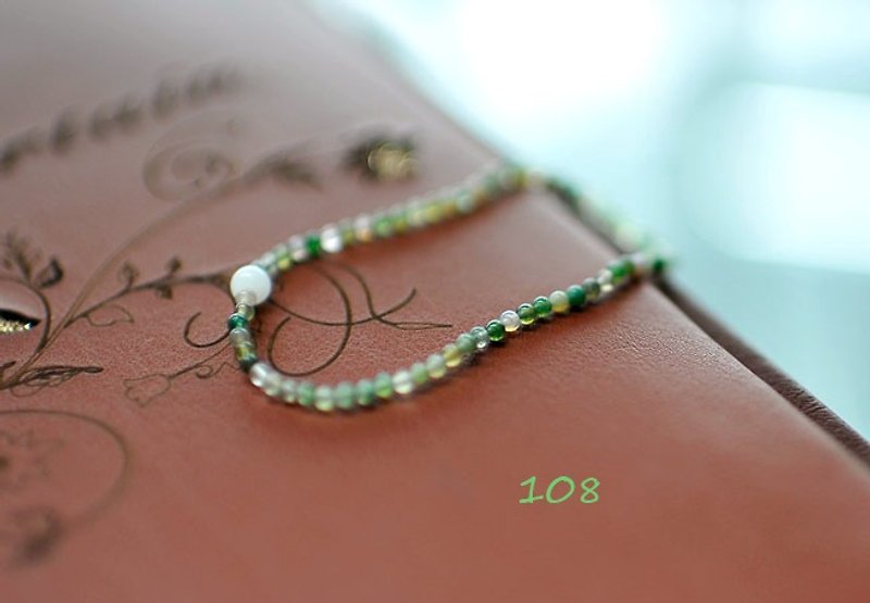 108 perles greenery/weed agate bracelet fine 2MM - สร้อยข้อมือ - เครื่องเพชรพลอย สีเขียว