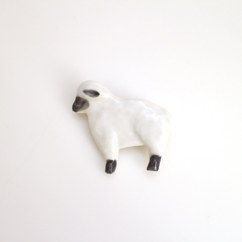 Sheep brooch - Brooches - Porcelain White