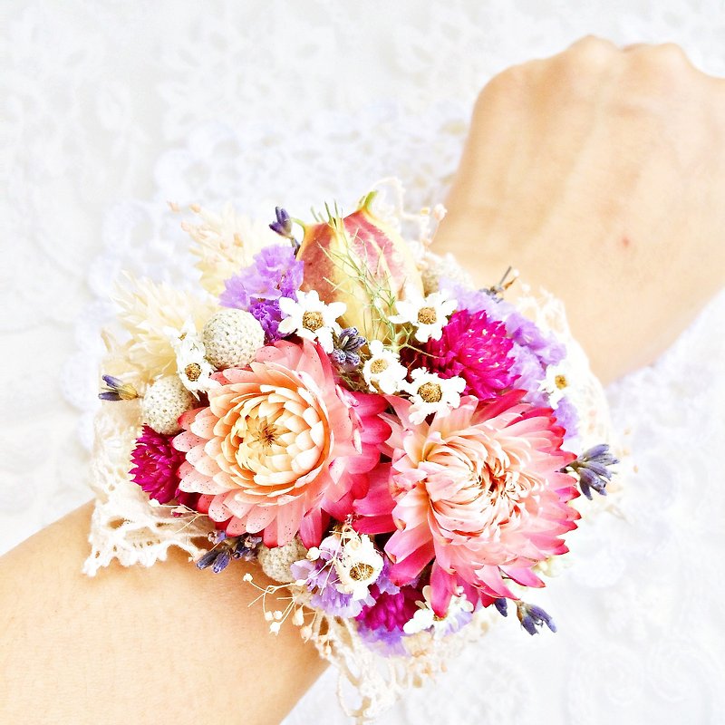 [Spring Flower Elf ─ bride wrist bracelet] dried flower flowers marriage outdoor photo photograph small objects bride bridesmaid wedding buffet wedding - สร้อยข้อมือ - วัสดุอื่นๆ 