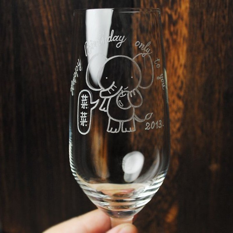 185cc [MSA GLASS ENGRAVING] (cut thin edge) cute elephant Lexington champagne glass sculpture births customized gifts Cup - Other - Glass 