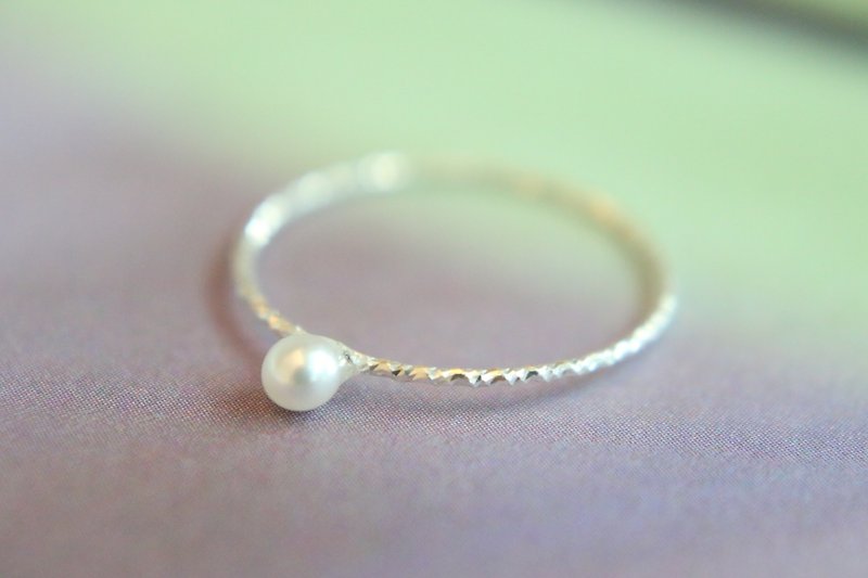 <☞ HAND IN HAND ☜> natural pearl - little fantasy Silver Ring (0779) - General Rings - Gemstone White