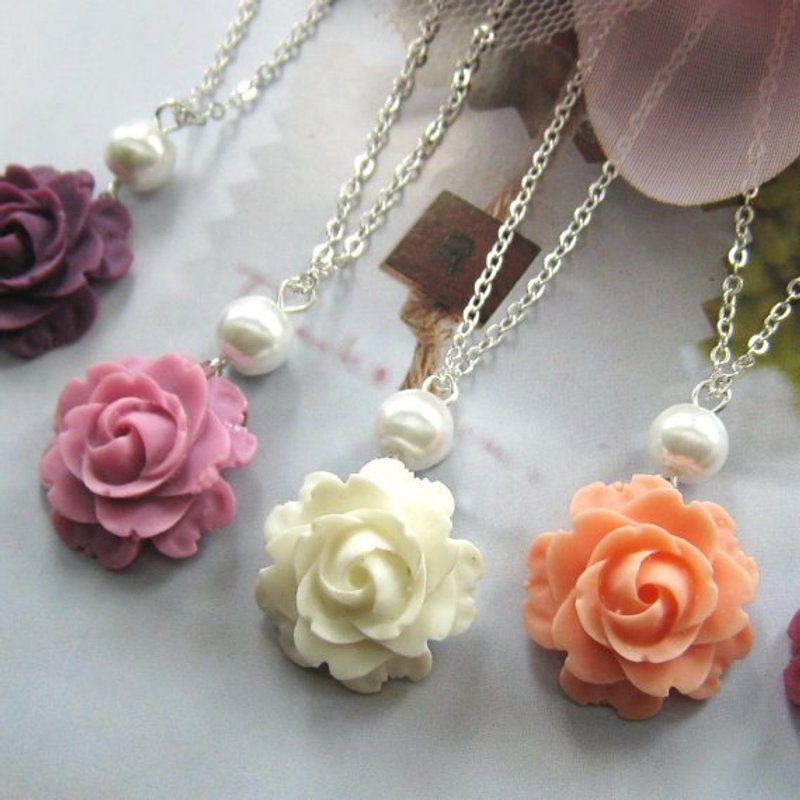 Rose Chain / Wedding bridal chain / bridesmaid / sister group chain (souvenirs) WN-G10 - Necklaces - Other Metals White