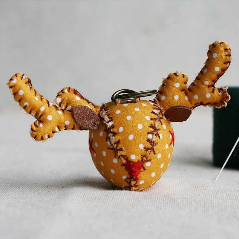 [Fabric Perfection] Little Elk Hand-stitched Charm/Key Ring_Cheddar Cheese_X光眼 - Keychains - Other Materials Yellow