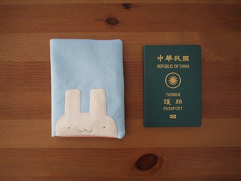 hairmo。笑顔ウサギのパスポートホルダー/カードホルダー - ブルー - パスケース - その他の素材 ブルー