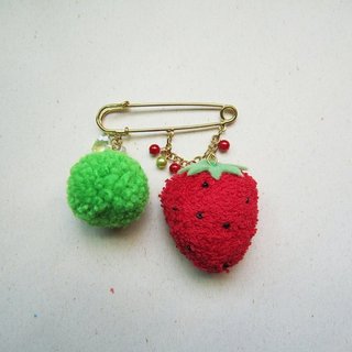 いちごとふわふわボールピン