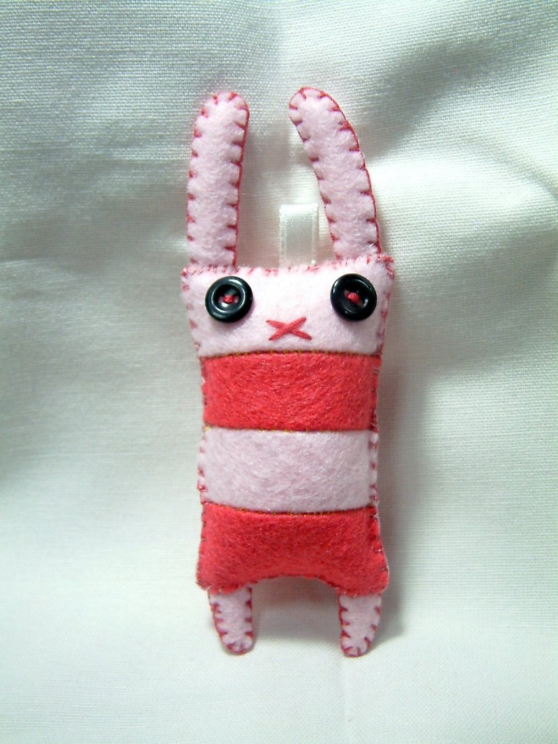 送愛兔 - 吊飾 - 其他材質 粉紅色