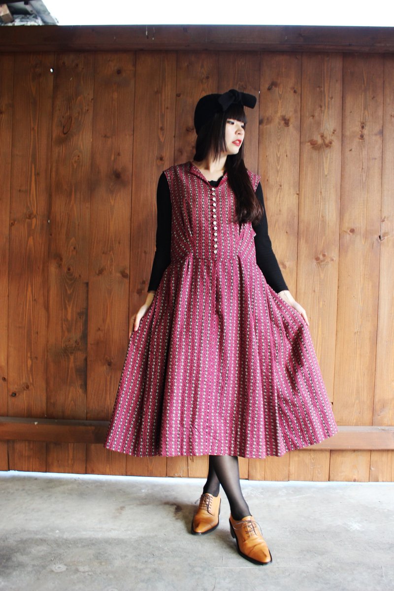 F846 [Austrian system] (Vintage) Fruit red small floral cotton vest dress (traditional Austrian Dirndl) - ชุดเดรส - วัสดุอื่นๆ สีแดง