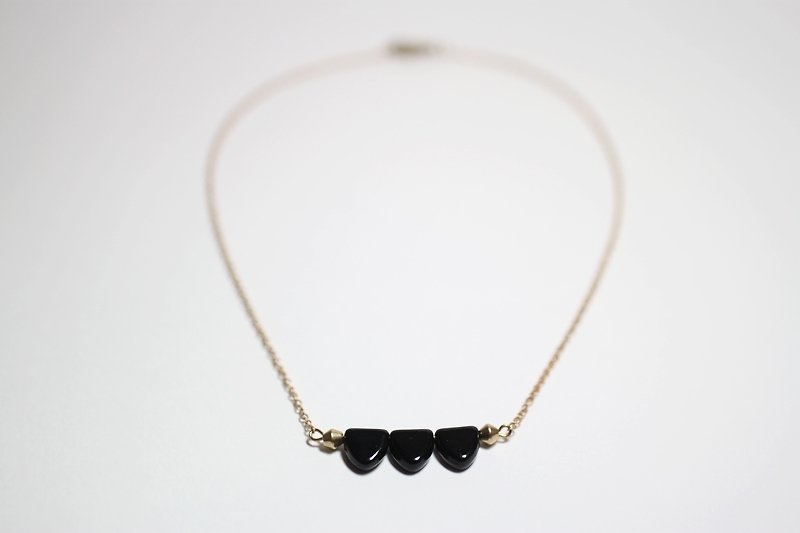 Black Hills triangle minimalist natural stone brass chain necklace long / short-chain / chain clavicle - สร้อยคอทรง Collar - โลหะ สีดำ