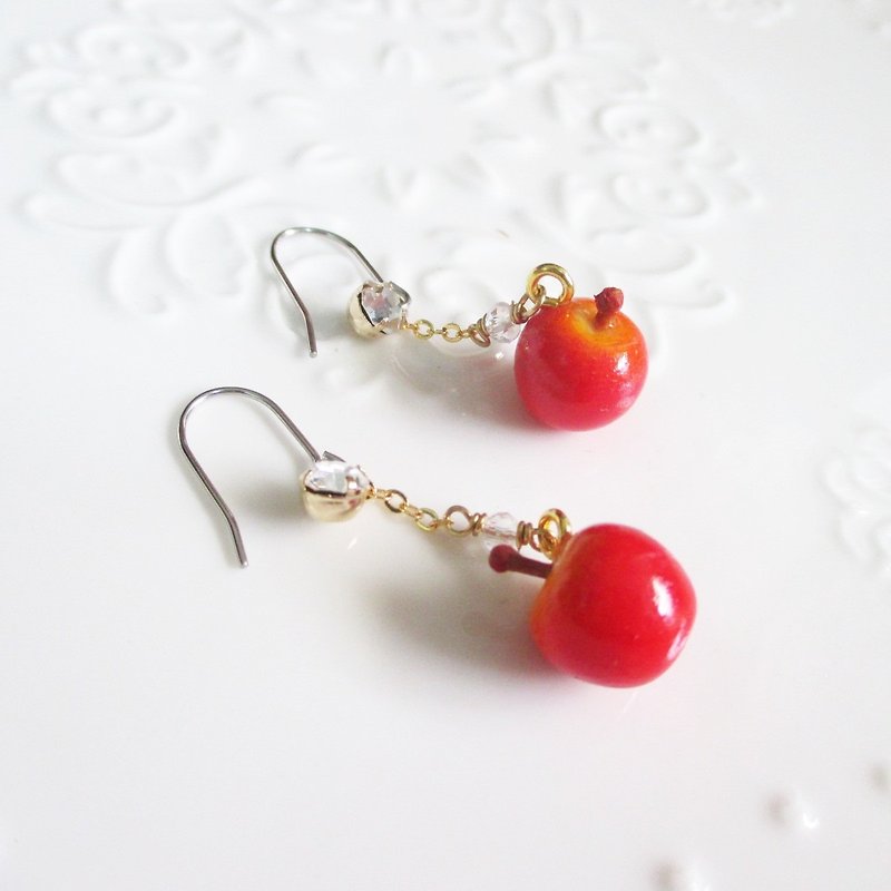 [You Are the Apple of My Eye] Hello. Snow Princess. Red apple earrings stainless steel needle. {Needle / cramping} - Earrings & Clip-ons - Other Metals Red