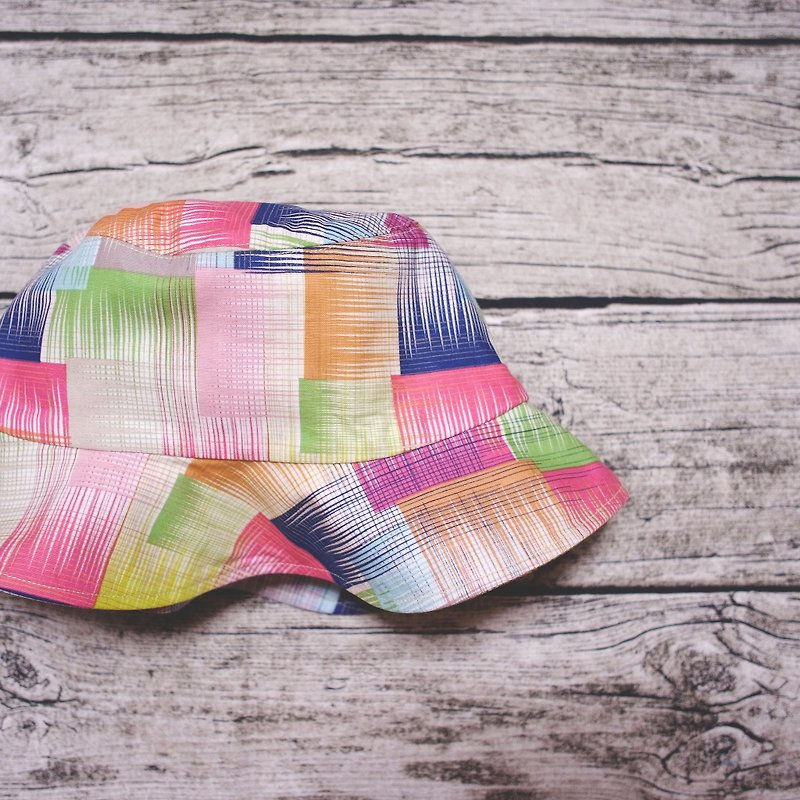 Symmetrical zigzag color bars - Hats & Caps - Cotton & Hemp Multicolor