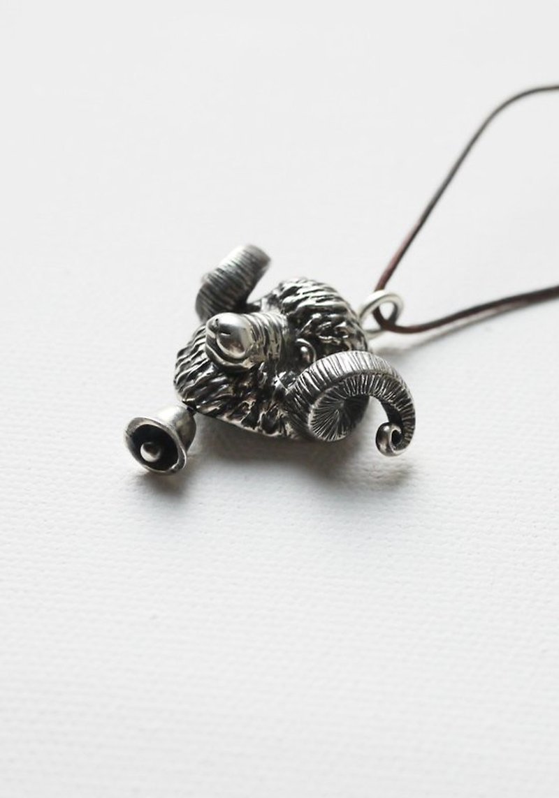 [Silver] hand-Petite Fille Merino Silver Necklace - สร้อยคอ - โลหะ สีเทา