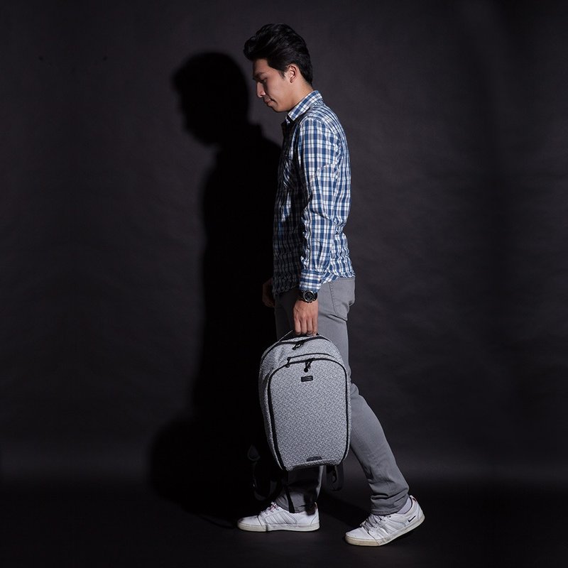 【福利品出清】Solis煙燻石系列13吋電腦後背包-麻花白 - 後背包/背包/書包 - 聚酯纖維 灰色