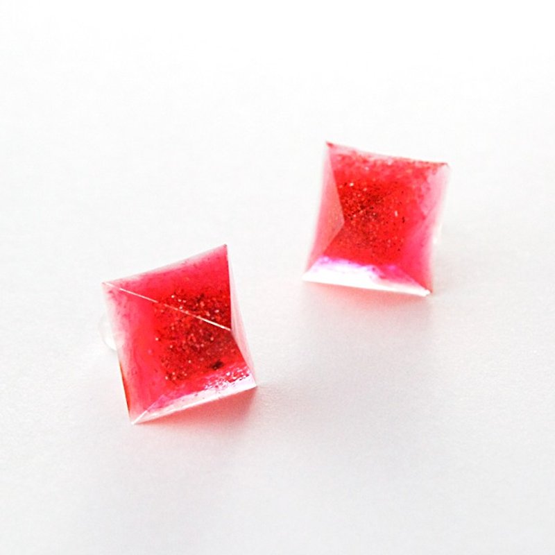 ピラミッドピアス(カラント) - 耳環/耳夾 - 其他材質 紅色