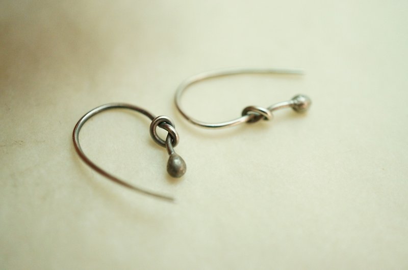 【janvierMade】Sprout Sterling Silver Earrings / Minimalist Sprout Earrings / 925 Sterling Silver Handmade - ต่างหู - โลหะ 