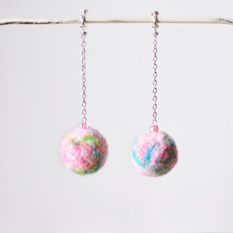 Take a small pink planet psychedelic universe take home handmade wool felt poke pin earrings - ต่างหู - ขนแกะ สึชมพู