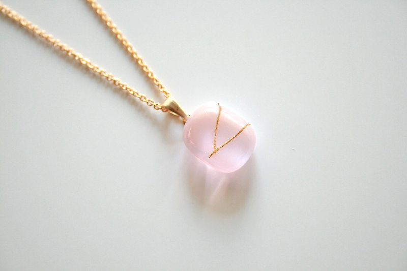 Crescendo of necklace - Necklaces - Glass Pink