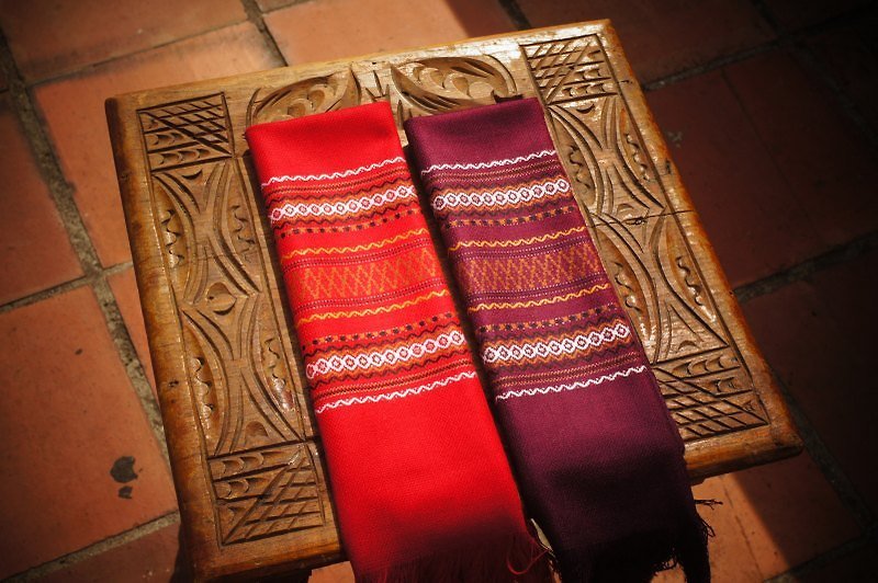 Vista [見聞]，南美洲，印地安手工圍巾 - 絲巾 - 其他材質 紅色
