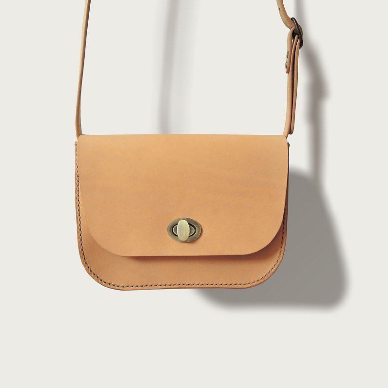 Turn Small Shoulder Bag / Side Backpack--Original Leather Color - กระเป๋าแมสเซนเจอร์ - หนังแท้ สีทอง
