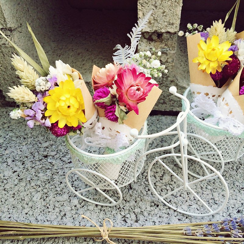 [Bicycle flower ceremony ─ temperament two beams mini bike +] dried flower bouquet composition arranged wedding buffet wedding birthday gift home decoration - ของวางตกแต่ง - วัสดุอื่นๆ 