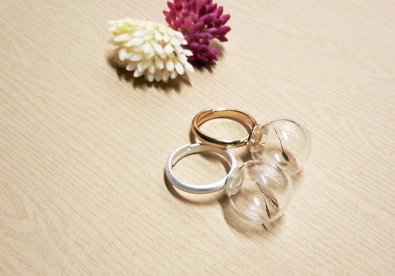 玻璃戒指【蒲公英】-XIAO ◆收藏季節系列 禮物 玻璃 手工 特別 情人節 乾花 求婚 浪漫 - 戒指 - 玻璃 多色