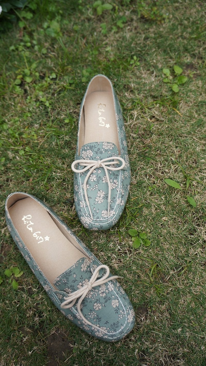 Rita617 elegant gray blue floral flat shoes (hobbyra hobbyre cloth) (23.5 cm) - รองเท้าลำลองผู้หญิง - วัสดุอื่นๆ สีน้ำเงิน