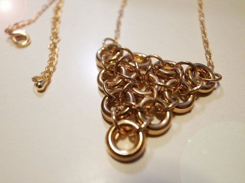 golden bagel Bermuda triangle necklace - สร้อยคอ - วัสดุอื่นๆ สีทอง