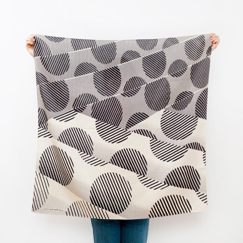 Link Dots Furoshiki 日本風呂敷 - Black - 側背包/斜背包 - 棉．麻 黑色
