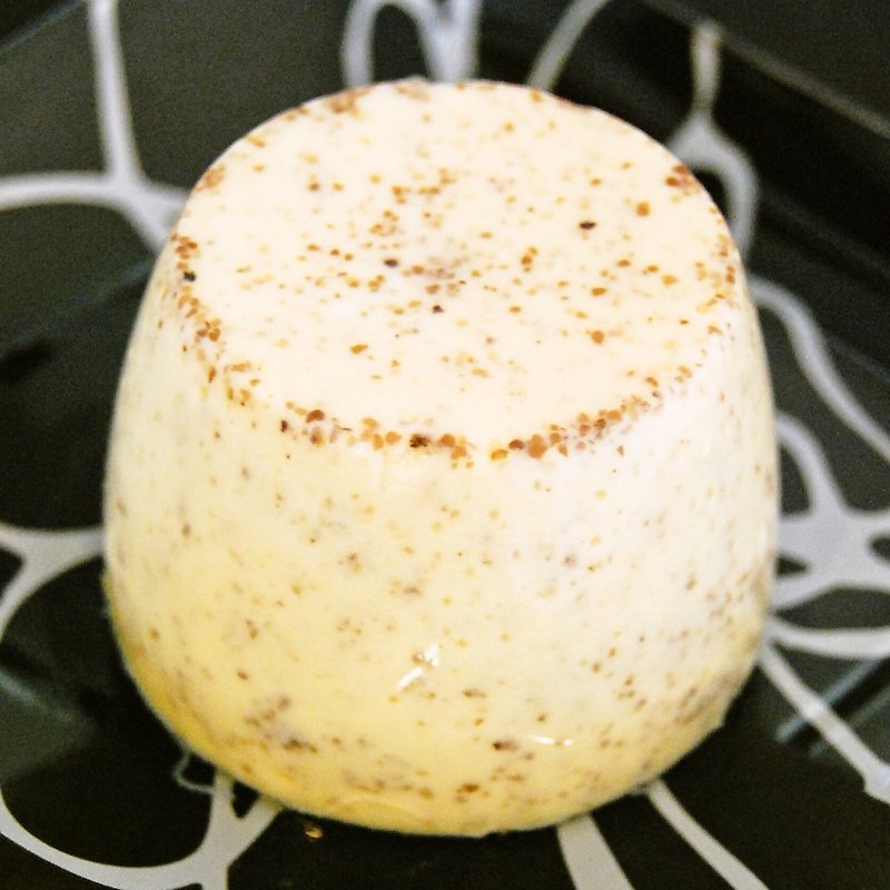 ブラックカビゴマチーズ×フレッシュミルク│オボラクトベジタリアン、まろやかでなめらか - プリン・パンナコッタ - 食材 ホワイト
