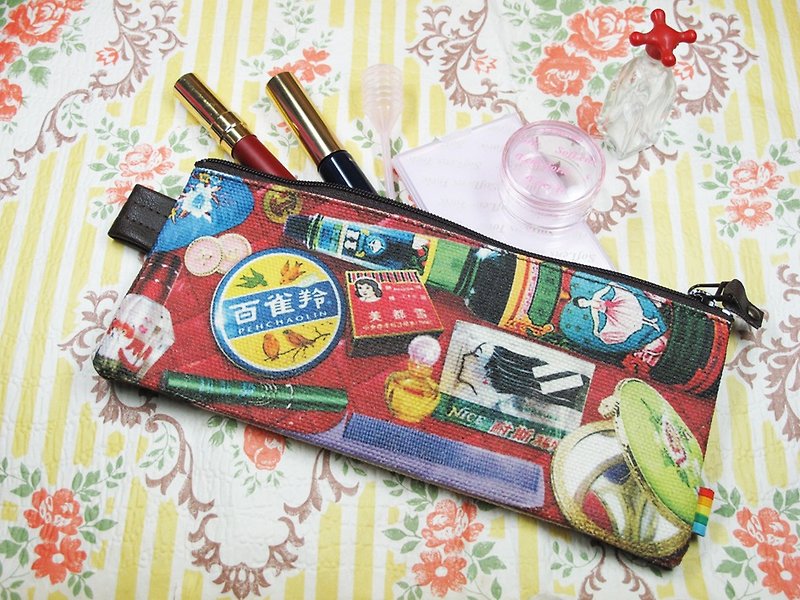 <Self-sale> Pen Bag / Secret - กล่องดินสอ/ถุงดินสอ - ผ้าฝ้าย/ผ้าลินิน สีแดง