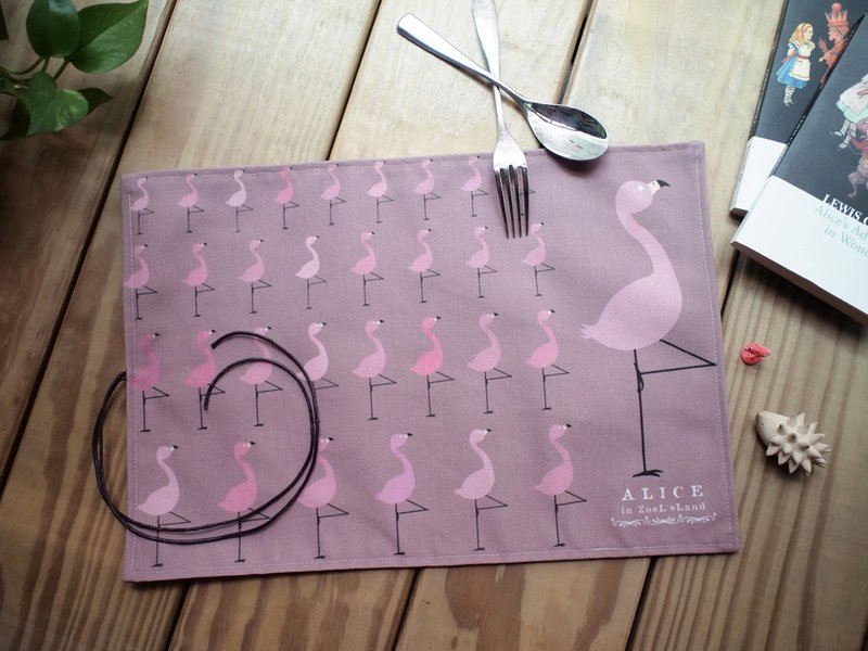 Canvas-sided placemats ▌ ▌ Alice in Wonderland flamingo flamingo - ผ้ารองโต๊ะ/ของตกแต่ง - วัสดุอื่นๆ สีม่วง