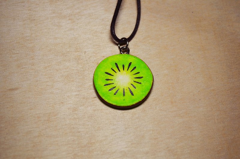 Handmade necklace / kiwi slices - Necklaces - Acrylic Green