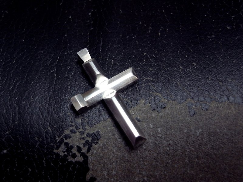 Little House--Sterling Silver--Silver Cross--Pendant Necklace with Wax Rope - สร้อยคอ - เงิน สีเทา