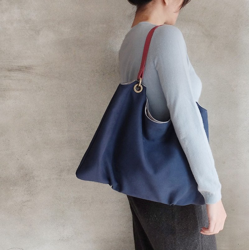 Midnight in Paris suede ladder grasp fold sense air bag upside down to change the color of the bark cow pink sapphire blue + gray + - Messenger Bags & Sling Bags - Other Materials Blue