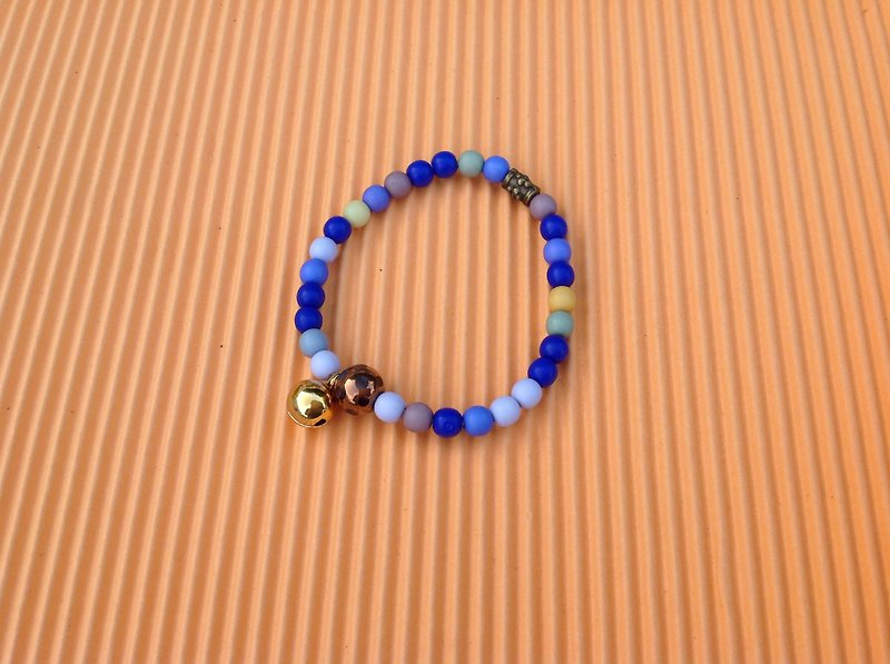 Bracelet ∞ sky blue ring - สร้อยข้อมือ - พลาสติก สีน้ำเงิน