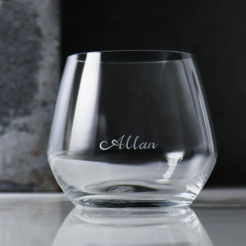 345cc [Introduction to name exclusive wine glass] Thin edge name carved glass whiskey glass customized - แก้วไวน์ - แก้ว สีเทา
