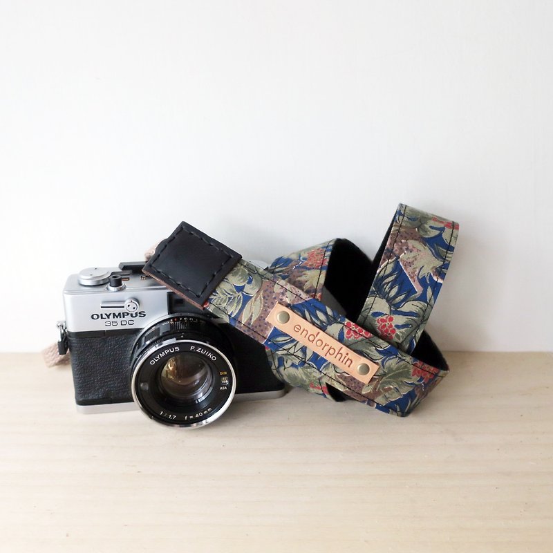 ENDORPHIN handmade camera strap (traveller collection- Sumatera) - Camera Straps & Stands - Cotton & Hemp Multicolor
