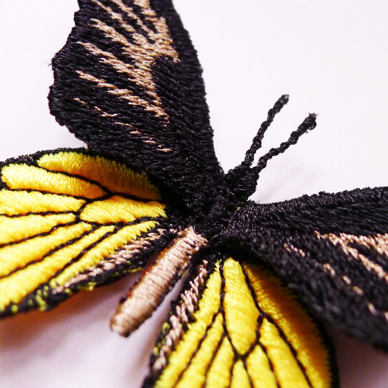 ［織林］刺繡蝴蝶。珠光鳳蝶 Magellan Birdwing Butterfly 中型 / 別針 - 胸針 - 繡線 黃色