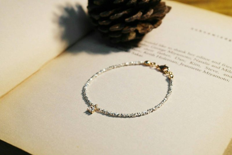 "Snow Lights Festival Series" lit square diamond sterling silver bracelet - สร้อยข้อมือ - เครื่องเพชรพลอย 